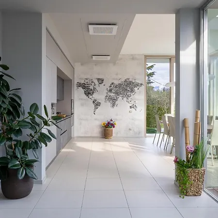 Costanza- Private Heated Pool, Steam & Sauna - Bellagio Village فيلة Oliveto Lario