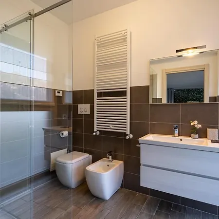 فيلة Costanza- Private Heated Pool, Steam & Sauna - Bellagio Village Oliveto Lario